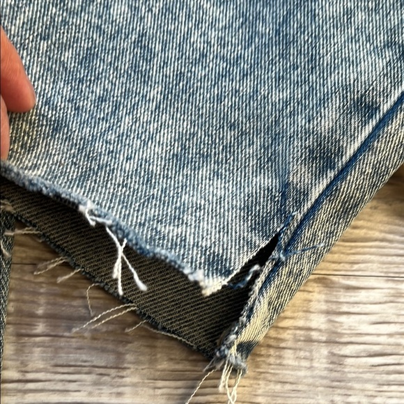 BDG Light Wash Denim Jeans - Picture 8 of 10